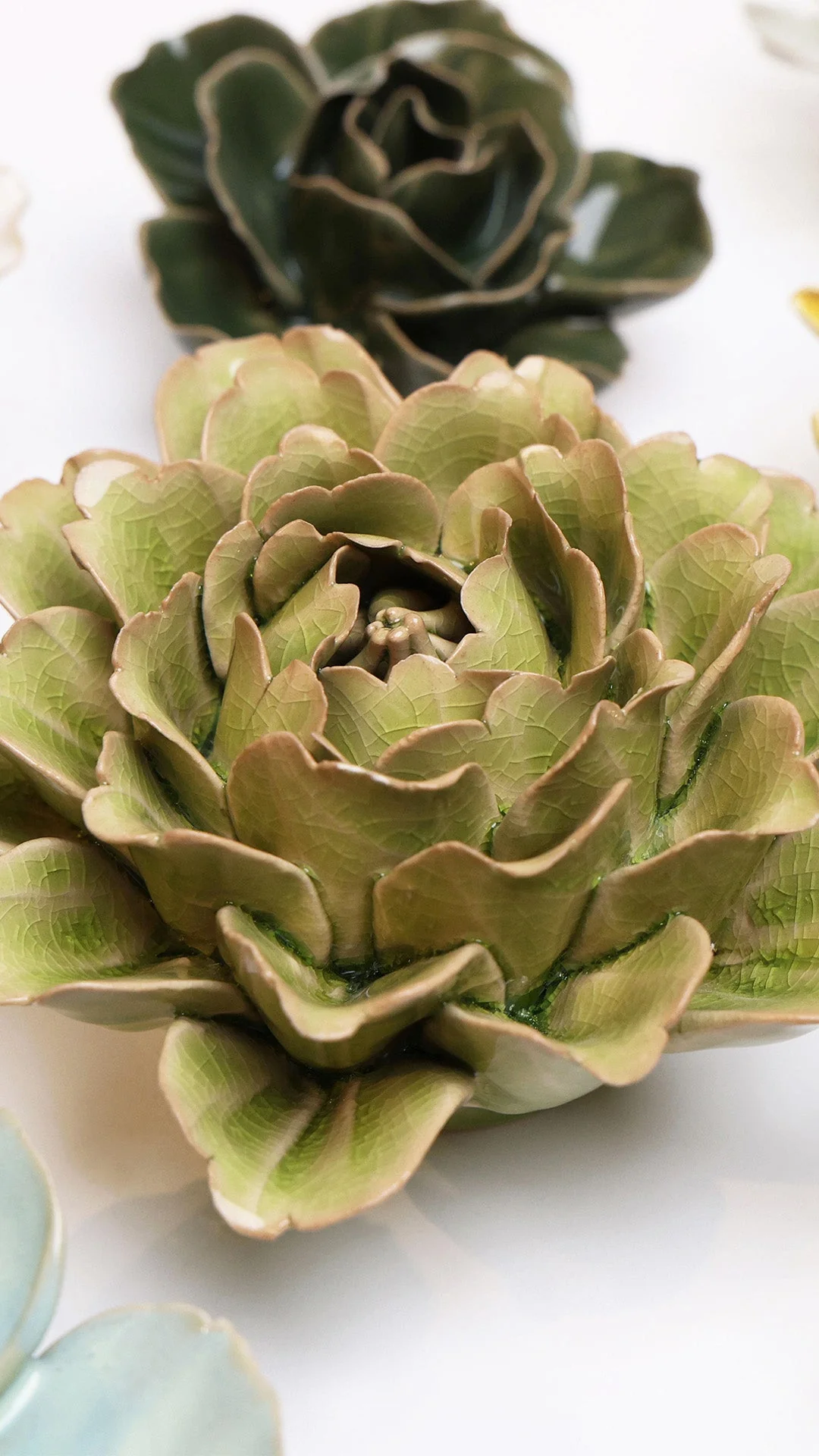 Peridot Comanche Peony - Image 4