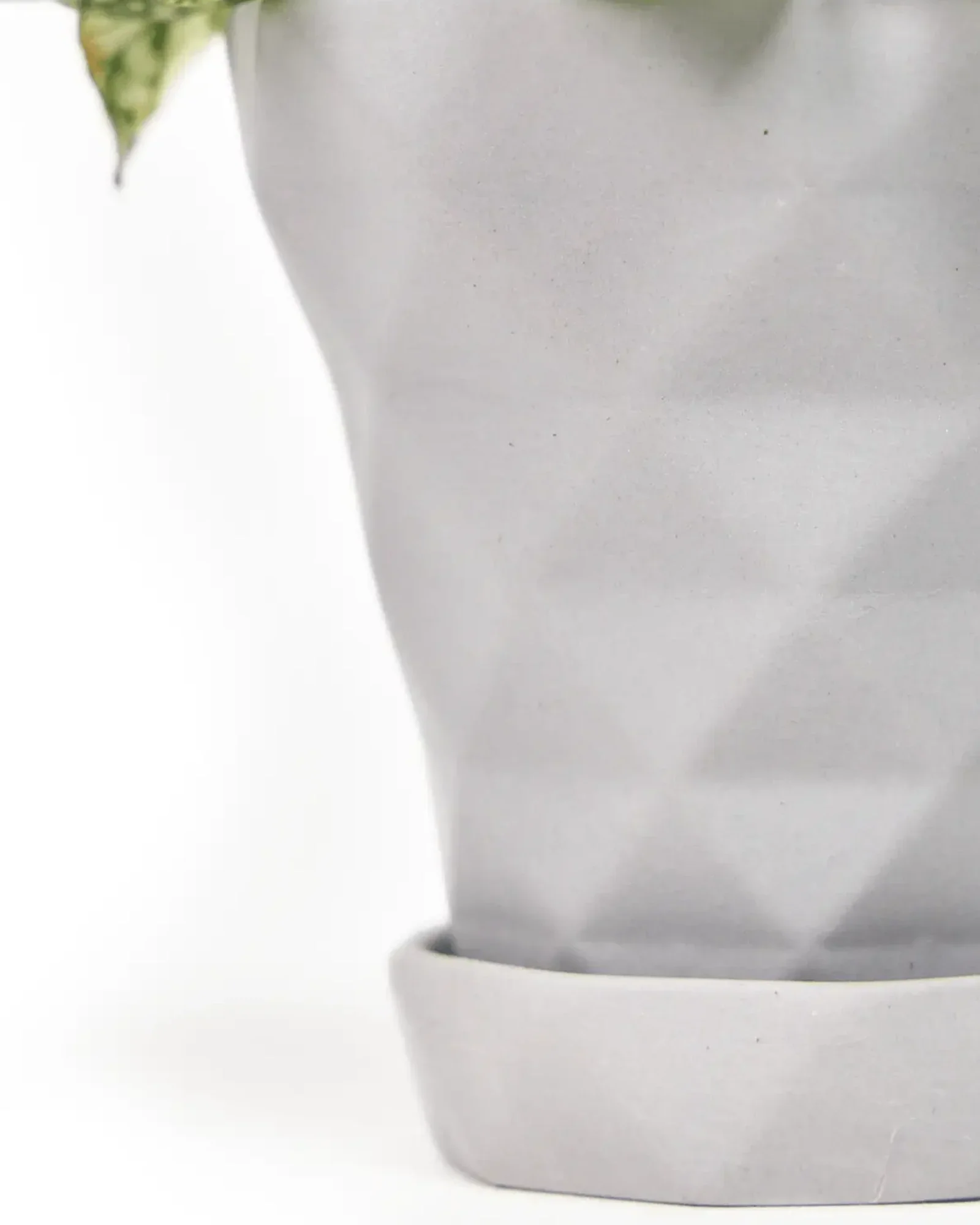 Diamond Medium Porcelain Plant Pot - Image 4